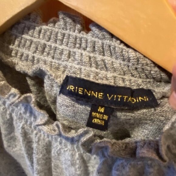 Adrienne Vittadini soft gray sweater mock neck ruffle cap sleeve womens size M - Picture 3 of 6